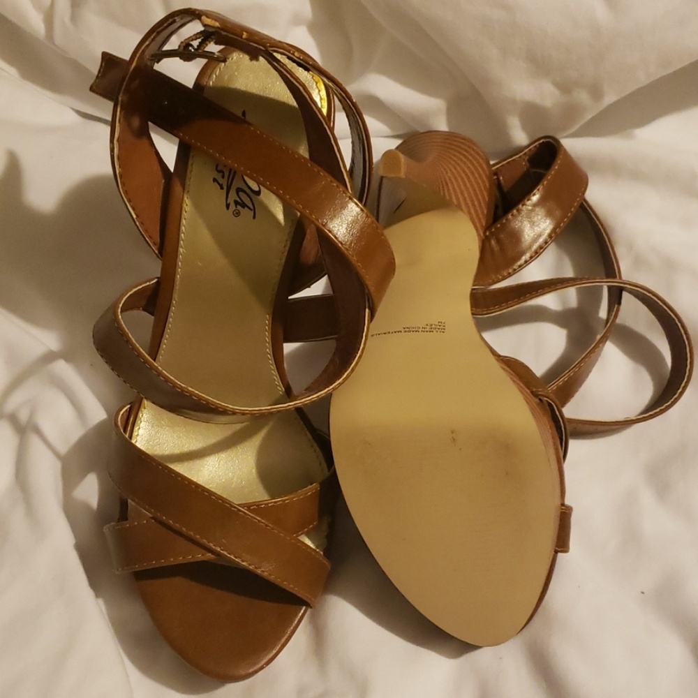 Shoes - Picture 3 of 3
